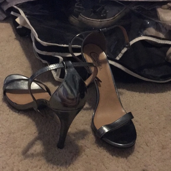 Candie’s heels - Picture 3 of 3